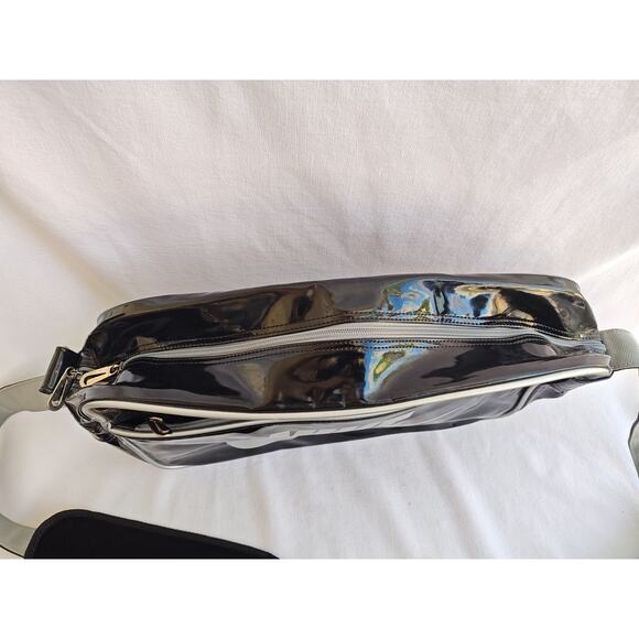 Vintage Nike Patent Leather‎ Look Black Silver Messenger Gym Soccer Shoulder Bag - Picture 10 of 16